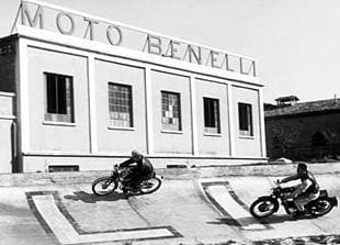 The Pesaro bnased Benelli concern had its own banked test track within the factory grounds