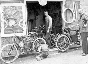 Outside Laurin & Klement motorcycle works in 1906, Czechoslovakia