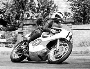 Phil Read on 250cc Yamaha racer in 1967