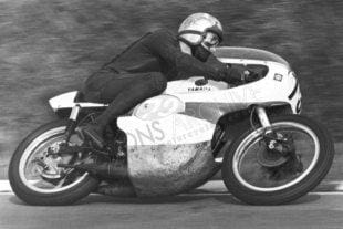 Canadian Mike Duff racing on classic Yamaha two stroke 350