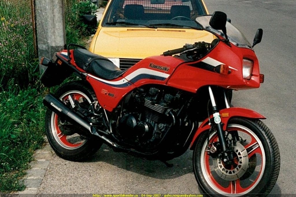 kawasaki-gpz750-1984-1