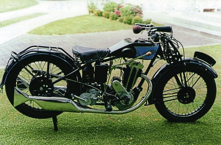 This handsome Zenith was restored but never run. Now its owner wants to use it and needs some helpโฆ