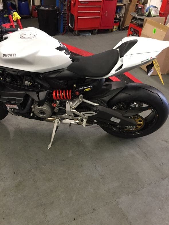 899 bst 2