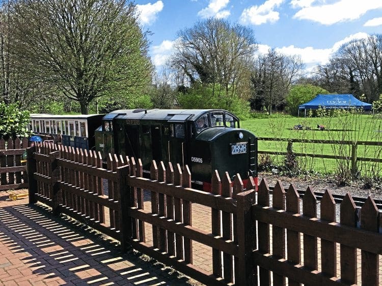 A diesel-hauled service train at Markeaton station on April 23. MATT BROWN/CREATIVE COMMONS 