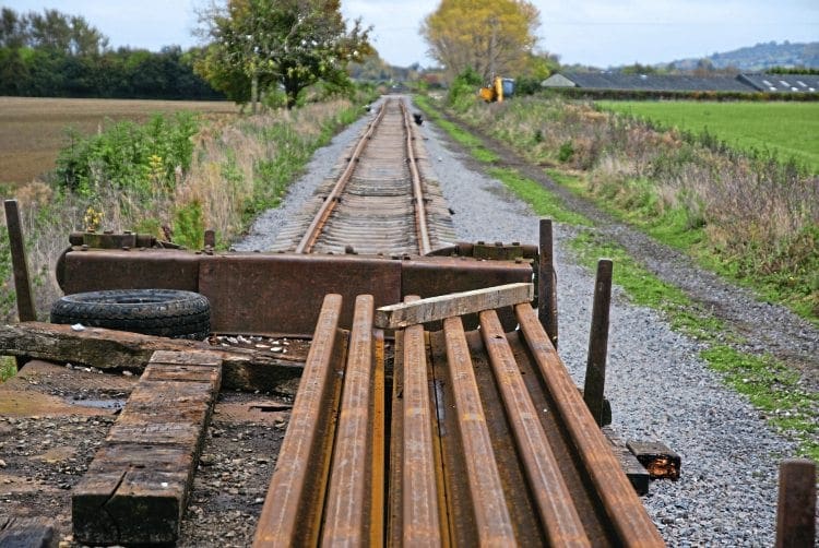 The tracklaying crosses the Worcestershire boundary near Little Buckland. G/WR