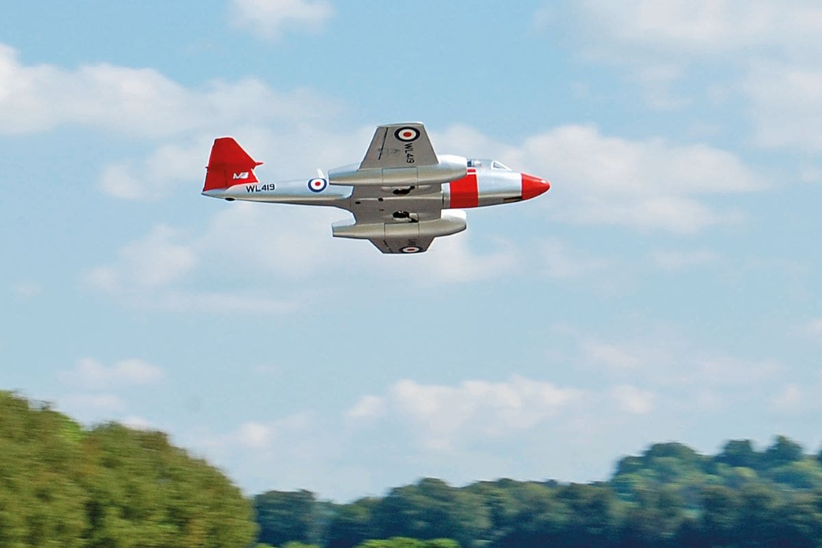 Roy’s Meteor is caught in action by Dave Chinery’s camera whilst flying at Middle Wallop. 
