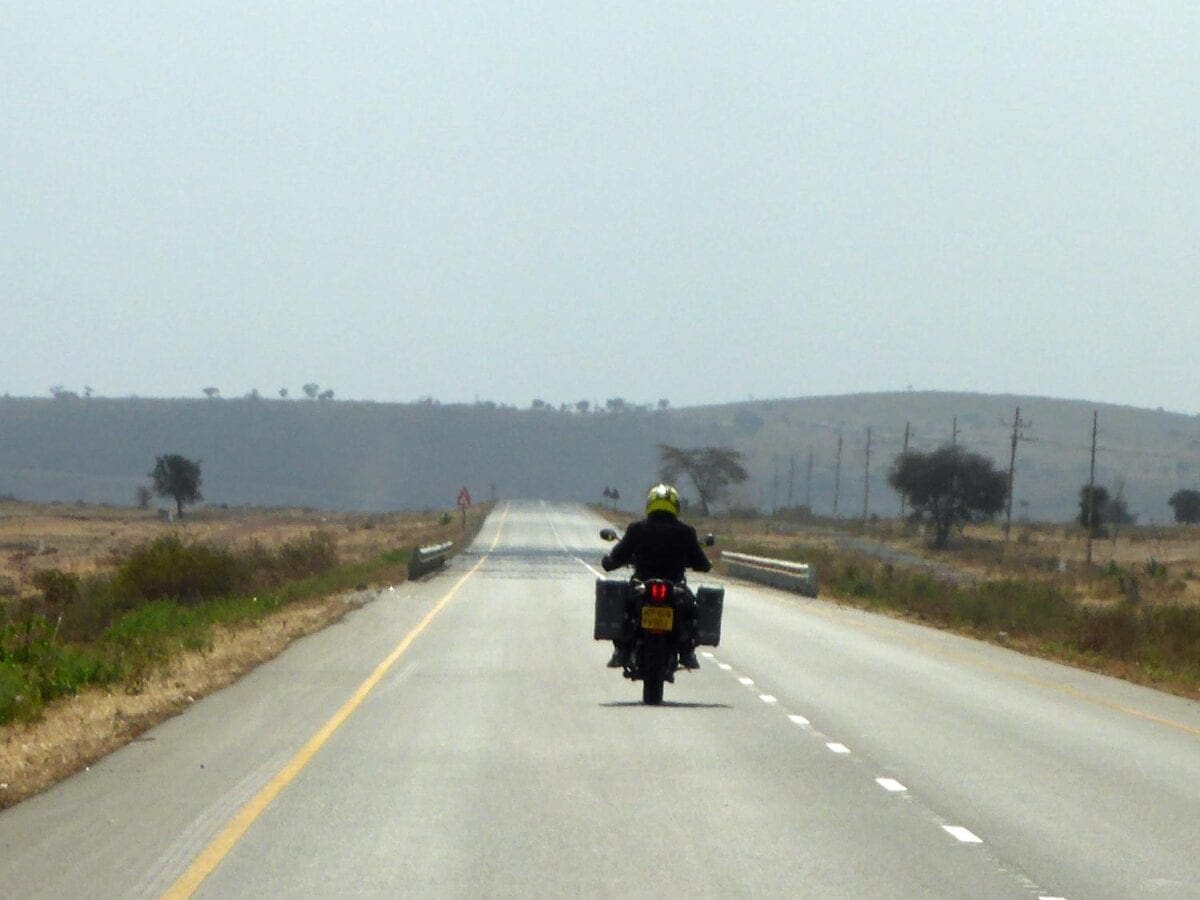 082_GlobeBusters-Africa-openroad