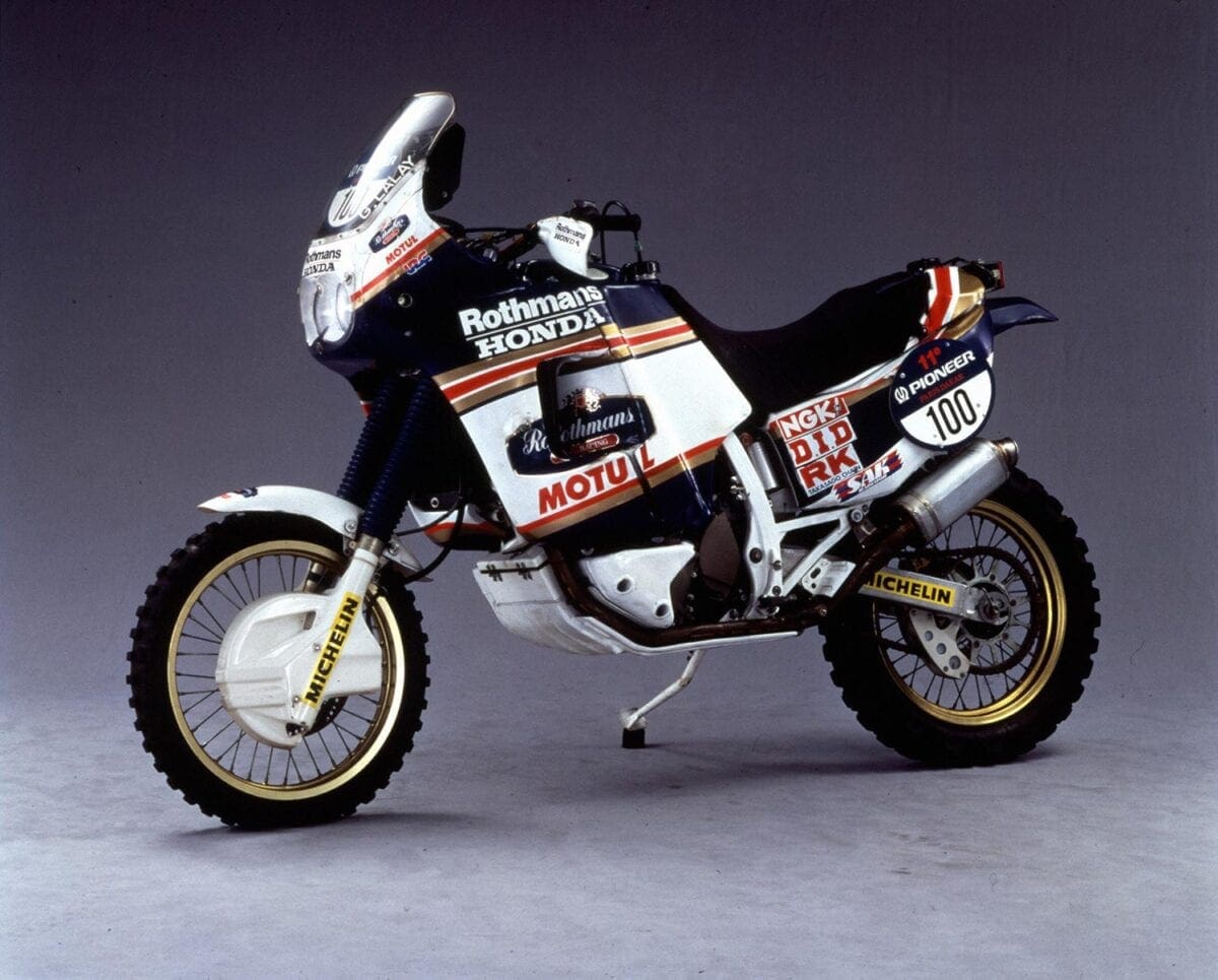 1986-NXR750_Rothmans-2