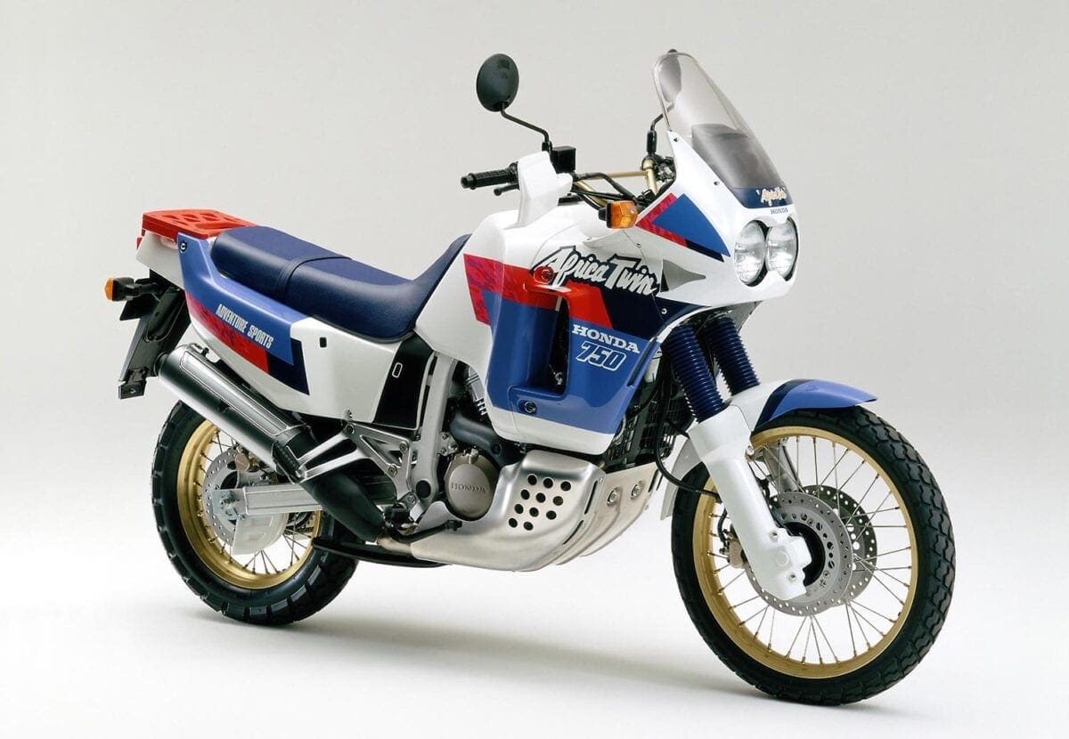 1990-XRV750_Africa_Twin-RD04
