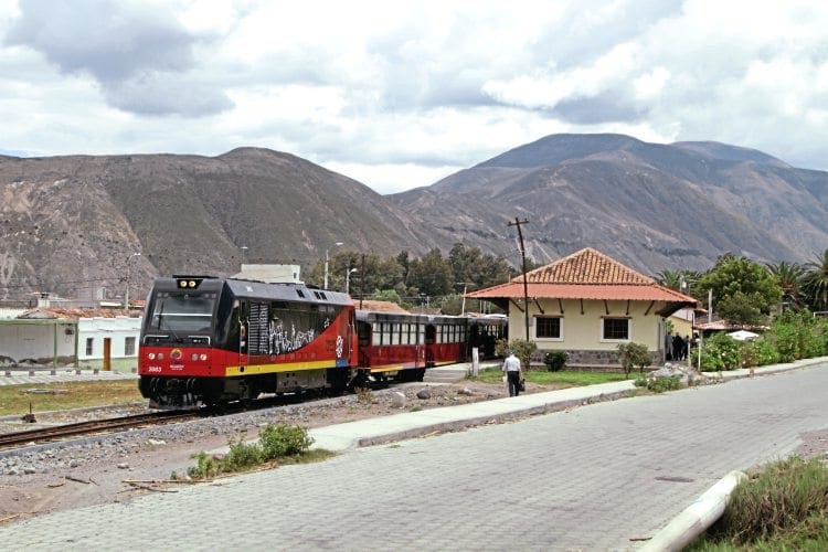 FEEP Tren Ecuador-branded Bo-Bo 2003 at Salinas, the northern limit of the rebuilt section of the Quito to San Lorenzo line, with the tourist train from Otavalo on March 5. This diesel loco is one of three bought by FEEP from Euskotren Kargo in Spain. The loco is one of 12 built (as metre-gauge electro-diesels) for Euskotren by Spanish rail engineering firm Ingeteam from 2010-2012. The freight services planned for these locos in Spain never actually materialised, and seven of the locos were stored after delivery. DR IAIN SCOTCHMAN 