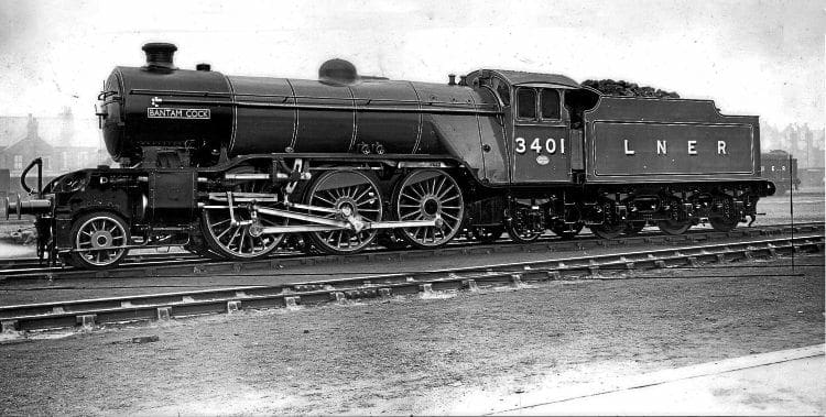 ‘V4’ No. 3401 Bantam Cock in ex-works condition in 1941 at an unrecorded location, but likely to be Doncaster works. This will be the subject of the A1 Trust’s next new-build. RM COLLECTION 