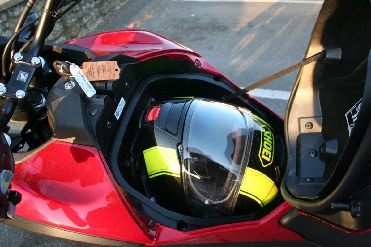 Luggage compartment will just about accept a full-face lid