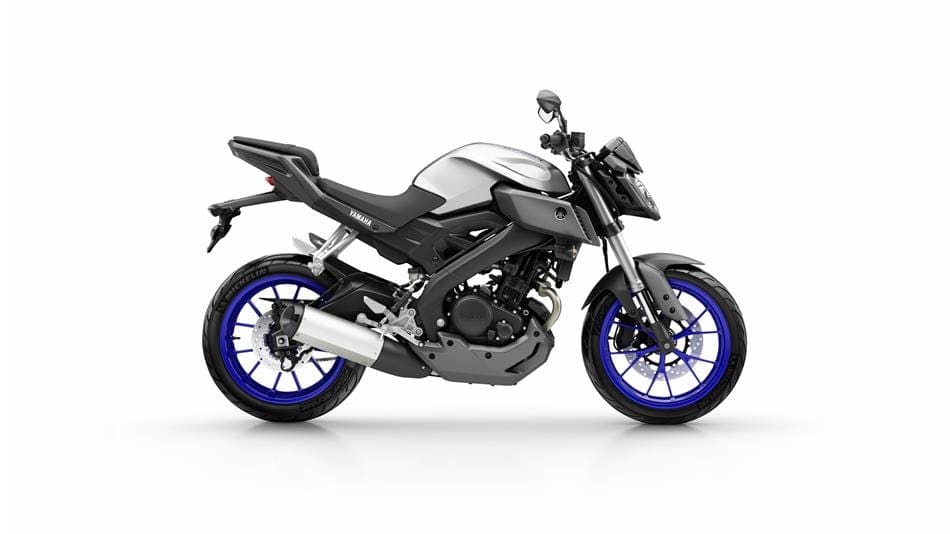 2016-Yamaha-MT125-EU-Race-Blu-Studio-002