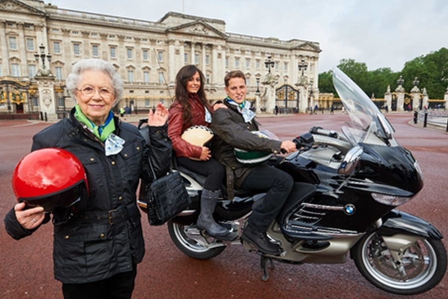 *The 'Duke and Duchess of Cambridge’ and ‘The Queen’ arrived outside the palace…. Photo credit: Carole Nash